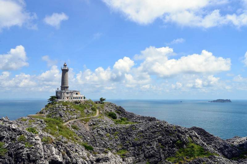 Ghé Vịnh Lan Hạ thăm Đảo Long Châu hoang sơ nhất vịnh