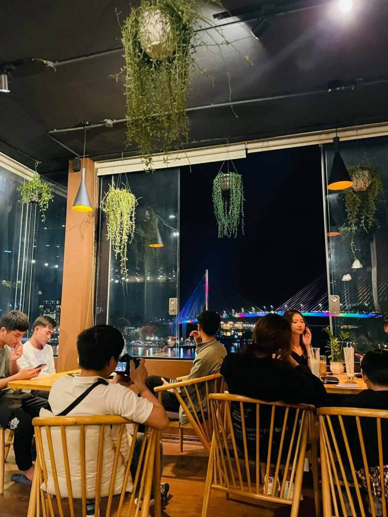 Gió Coffee Hạ Long - Quán cà phê với 'chiếc' view đắt giá