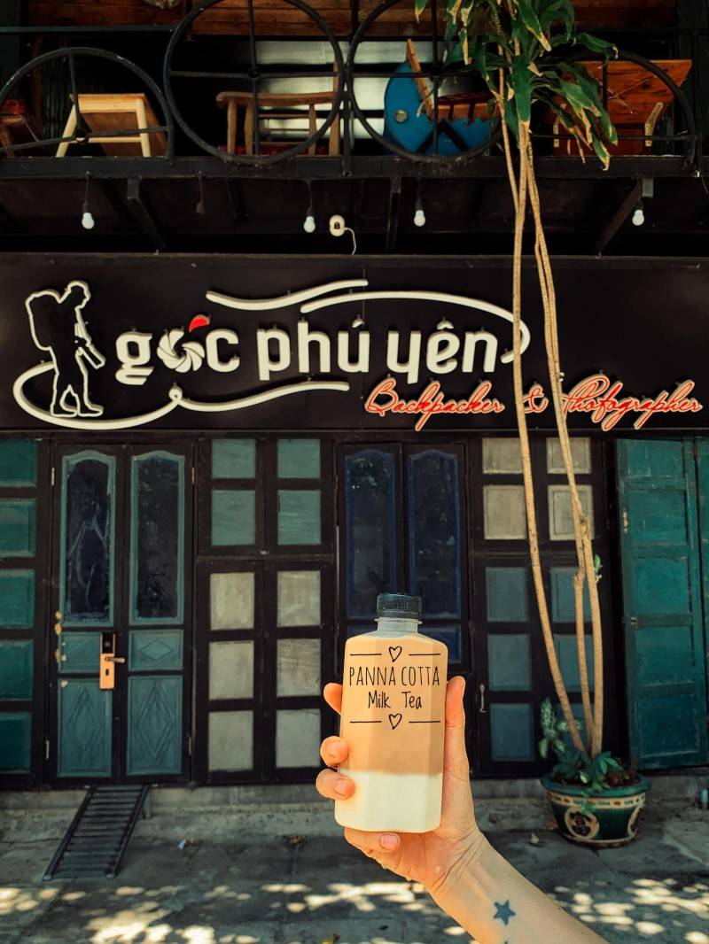 Góc Phú Yên Coffee &amp; Backpacker - Quán nhỏ bình yên mang vẻ đẹp cổ kính, đầy hoài niệm