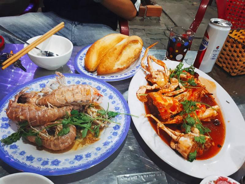 Hải sản Năm Đảnh - Quán hải sản nổi tiếng nhất Đà Nẵng có ngon như lời đồn?