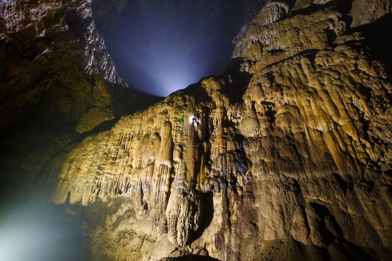 Hang Sơn Đoòng Quảng Bình, khám phá hang động lớn nhất thế giới