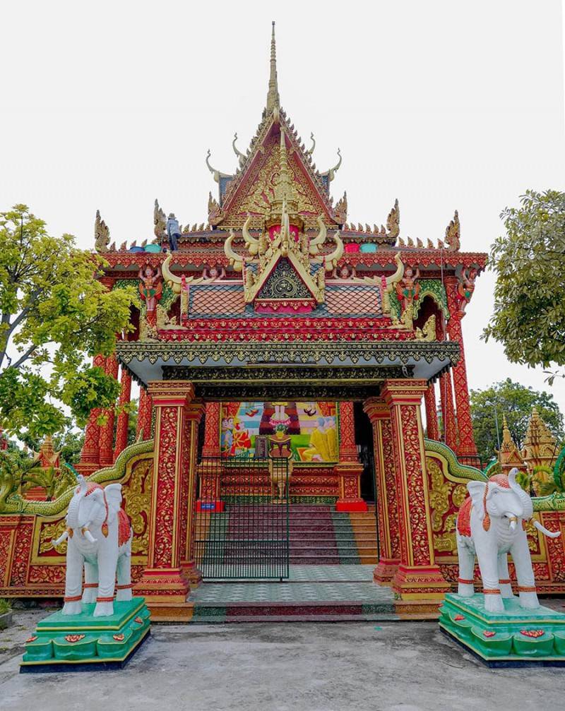 Hành trình review chùa Monivongsa Bopharam với không gian đẹp như tranh vẽ