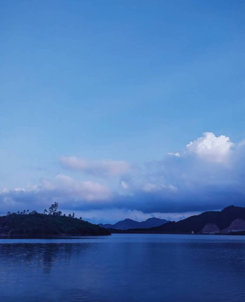 Hồ Hòa Trung - Khám phá nét đẹp thiên nhiên thơ mộng tại Đà Nẵng