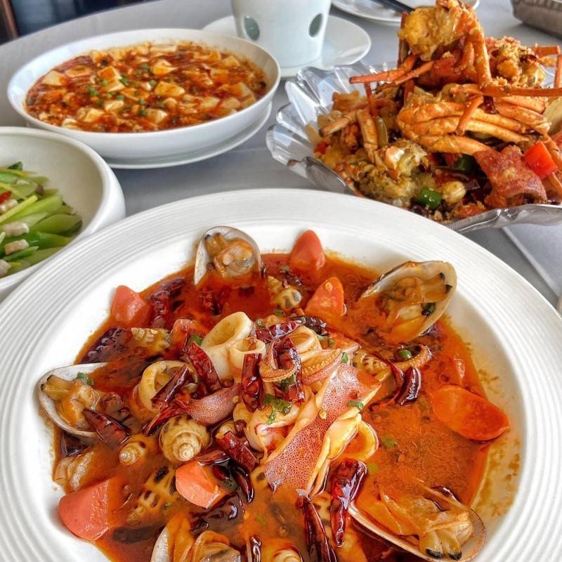 Khám phá ẩm thực Á Đông tại nhà hàng Hải Cảng Hạ Long