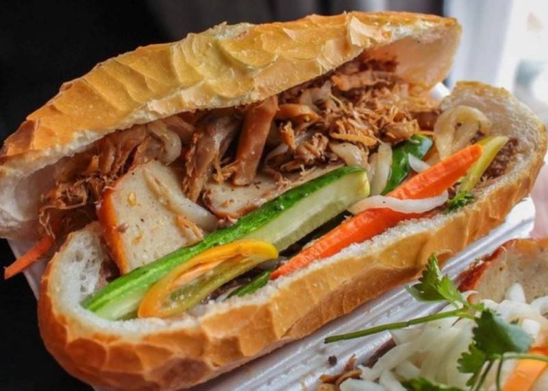 Khám phá bánh mì bà Mai nổi tiếng nhất tại Kon Tum