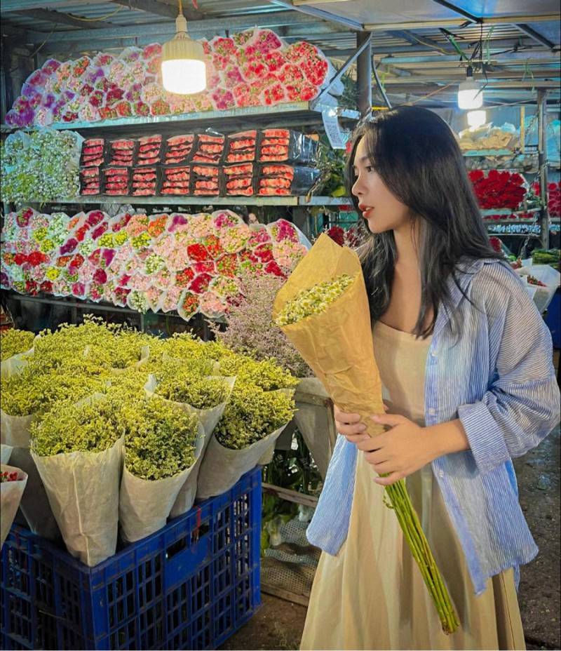 Khám phá Chợ hoa Quảng Bá về đêm có gì đặc sắc