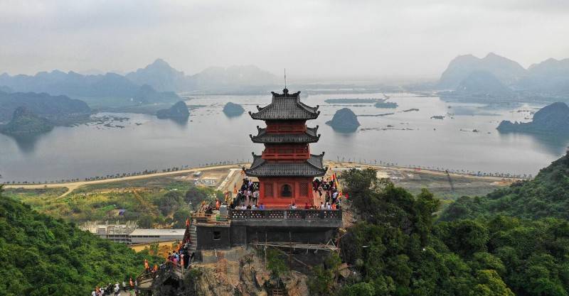 Khám phá chùa Hương - Một trong những ngôi chùa có lịch sử lâu đời nhất tại Hà Nội