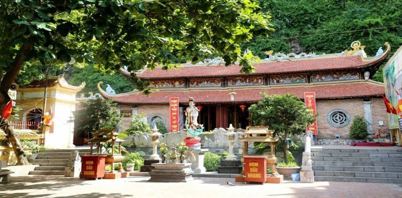 Khám phá chùa Long Tiên - Ngôi chùa tọa lạc dưới chân núi Bài Thơ