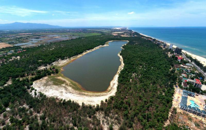Khám phá Hồ Bàu Tró Quảng Bình, di tích linh thiêng với vẻ đẹp bí ẩn