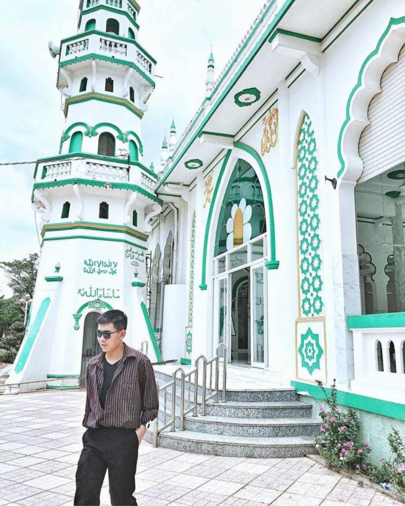 Khám phá Thánh Đường Hồi giáo JAMIUL AZHAR MOSQUE tuyệt đẹp ở An Giang