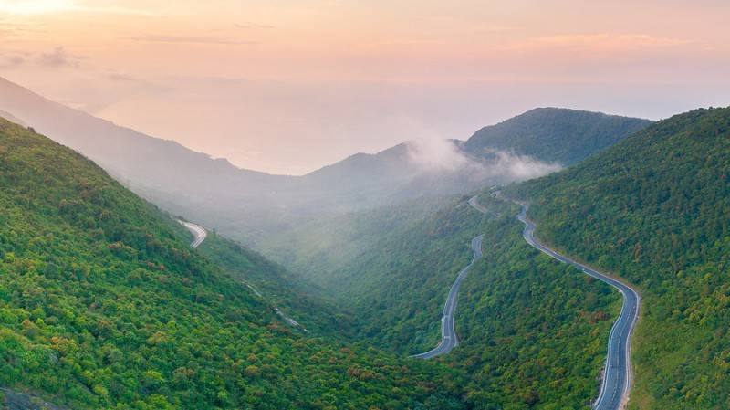 Khám phá vẻ đẹp của Đèo Hải Vân trong hành trình từ Đà Nẵng đến Huế