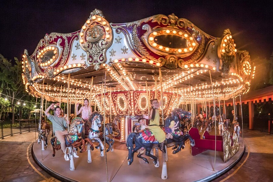 Festival Carousel - một trong những trò chơi nổi bật của khu vui chơi giải trí hàng đầu Đà Nẵng - Asia Park