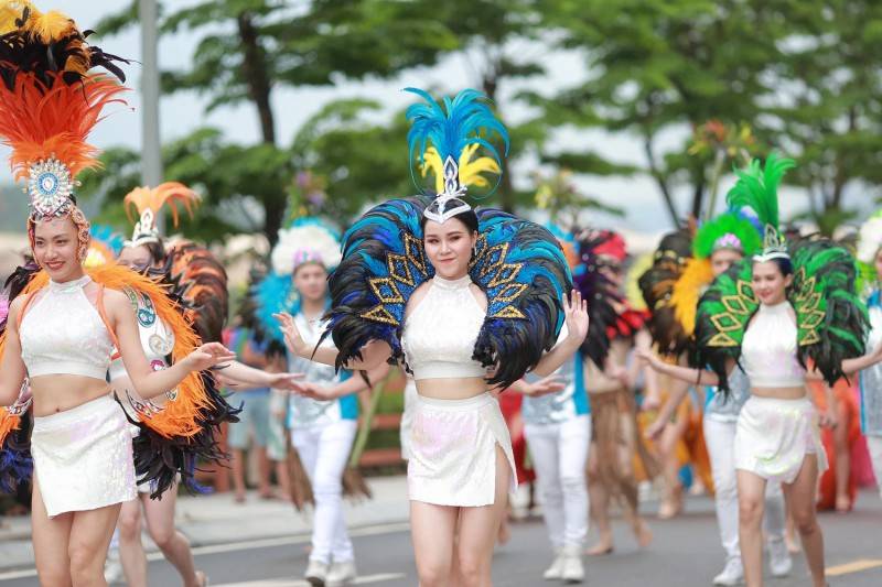Lễ hội Carnaval Hạ Long - Hòa chung những giai điệu vui tươi trong ngày hội
