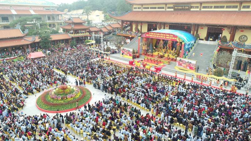 Lễ hội chùa Ba Vàng - Mang ý nghĩa an lành, lòng biết ơn về cội nguồn