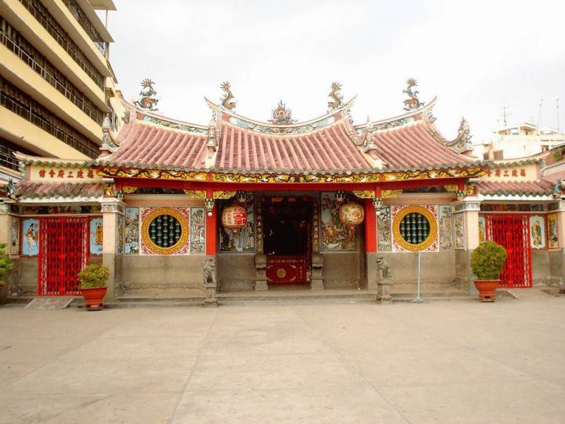 Lễ hội Miếu Ông Bổn và văn hóa đặc trưng của người Hoa tại Bình Dương