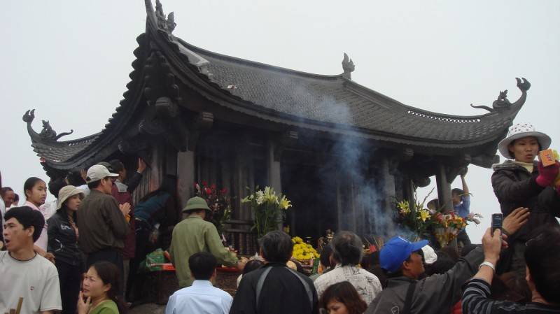 Lễ hội Yên Tử - Lễ bái nhân mong cầu cho một năm bình an, tốt lành