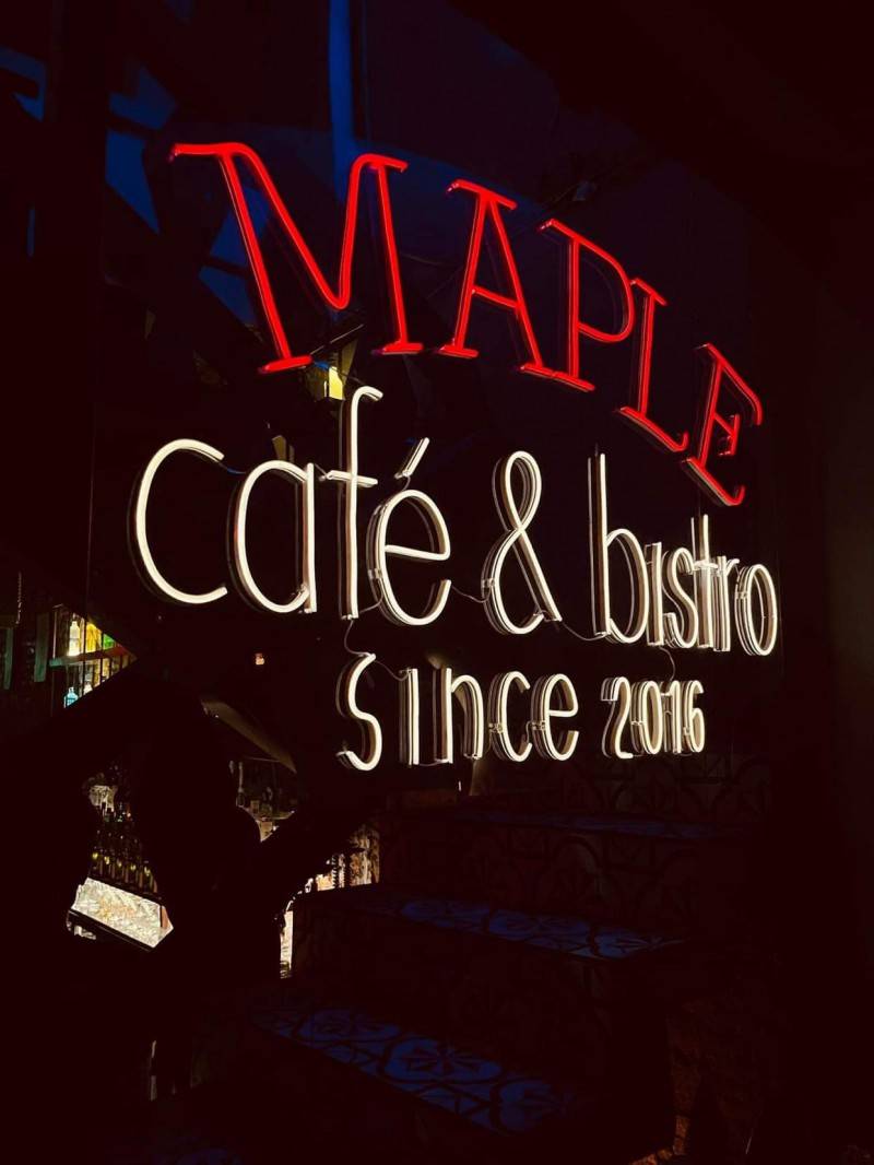Maple Cafe’ &amp; Bistro - Điểm hẹn lý tưởng mỗi tối thành thị lên đèn