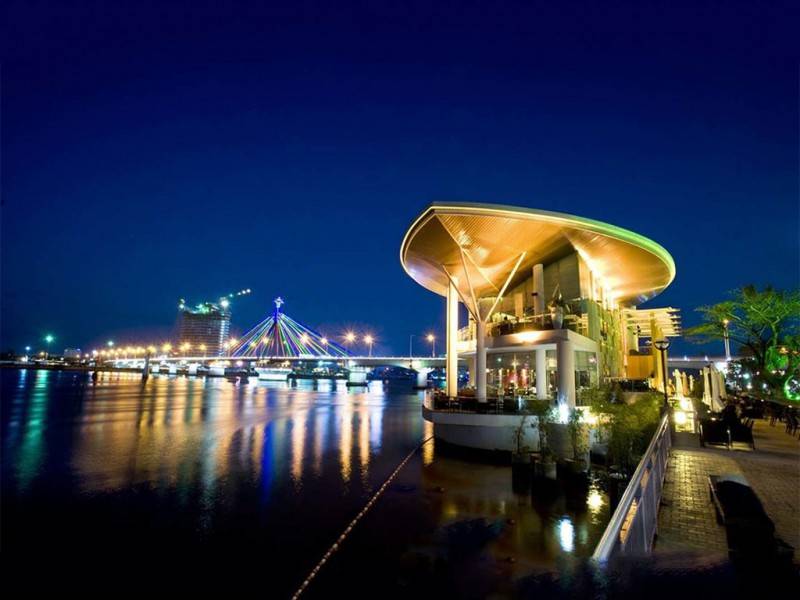 Memory Lounge Đà Nẵng - Chiếc lá khổng lồ bên cạnh sông Hàn