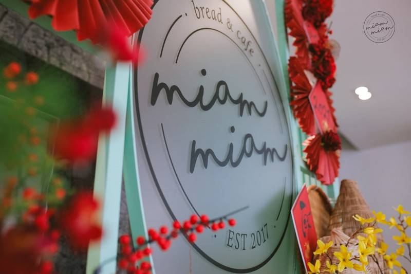 Miam Miam Bread &amp; Cafe - Tiệm bánh trà mộng mơ