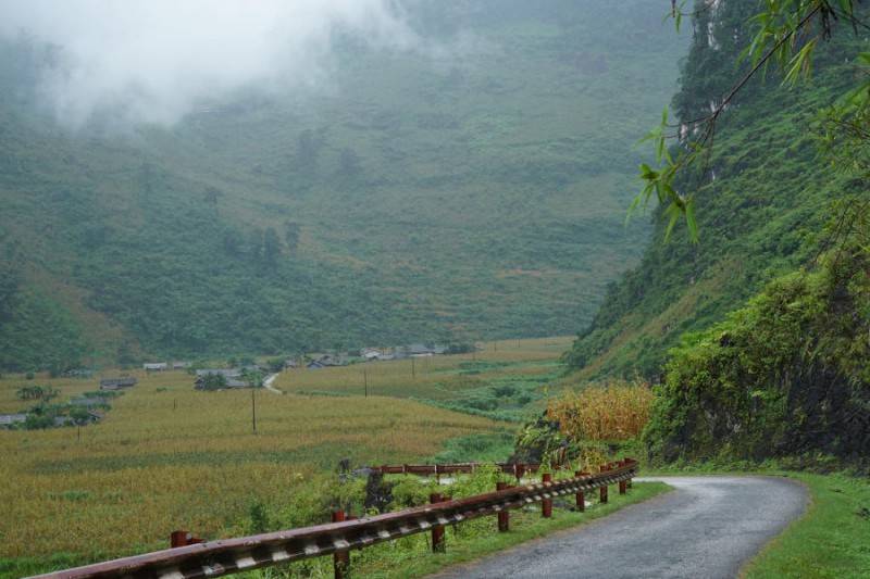 Ngắm nhìn Bản Du Già thanh bình vào mùa đẹp nhất