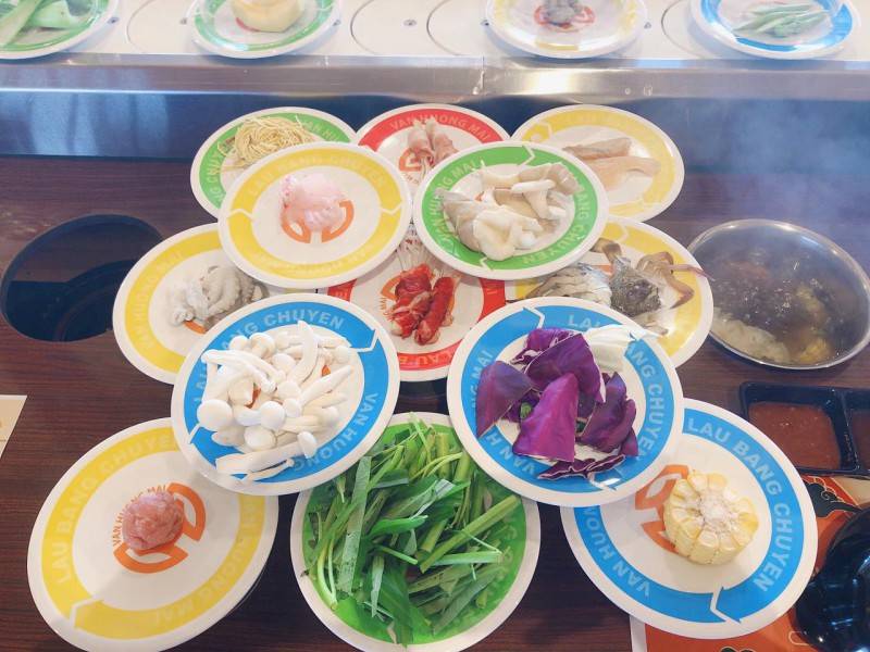 Nhà hàng lẩu băng chuyền Vạn Hương Mai, điểm đến hoàn hảo cho bạn mê buffet