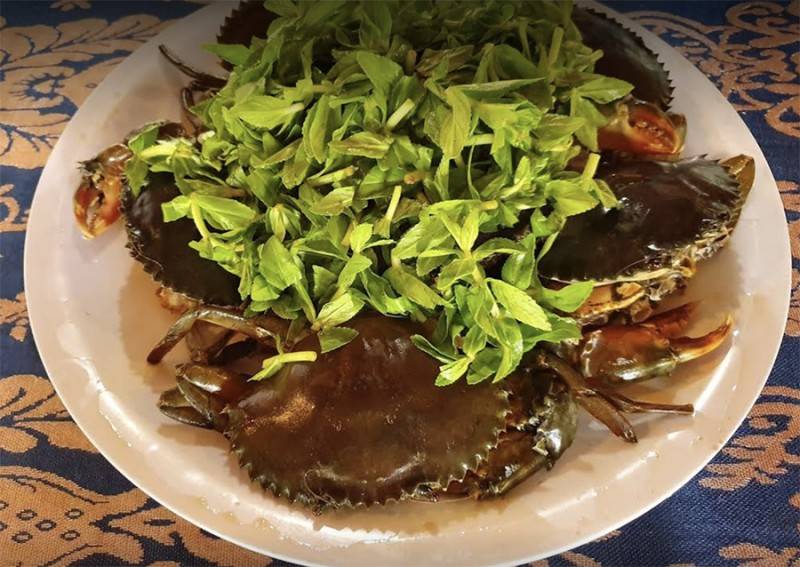 Nhà hàng Vân Thủy, ốc đảo ẩm thực giữa lòng hồ Điều Hòa