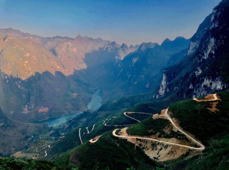 Những con dốc ở Hà Giang khắc họa rõ vẻ đẹp vùng Đông Bắc