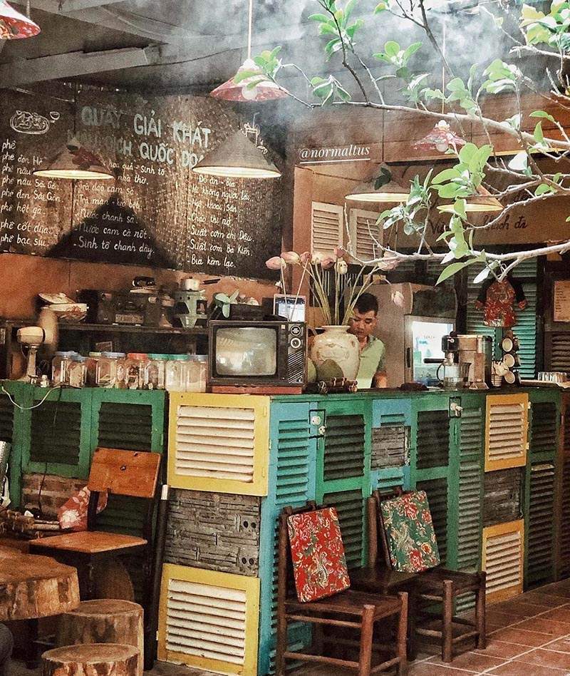 Những tiệm cà phê bao cấp ở Hà Nội với không gian miên man hoài cổ