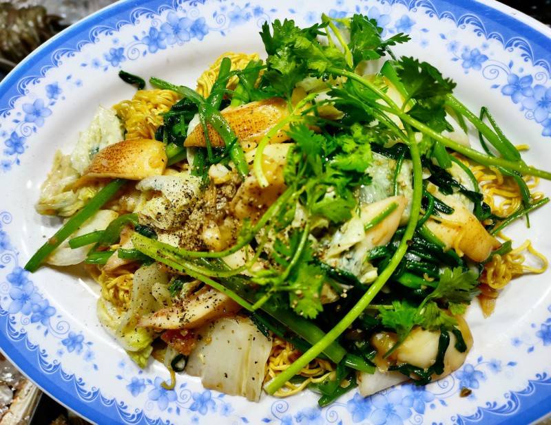 No nê căng cả bụng với bữa hải sản thơm ngon tại Quán Thái Nướng