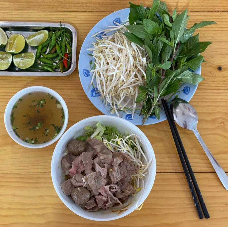 Phở khô Hào Ký, món ăn không thể thiếu khi dừng chân tại Bảo Lộc