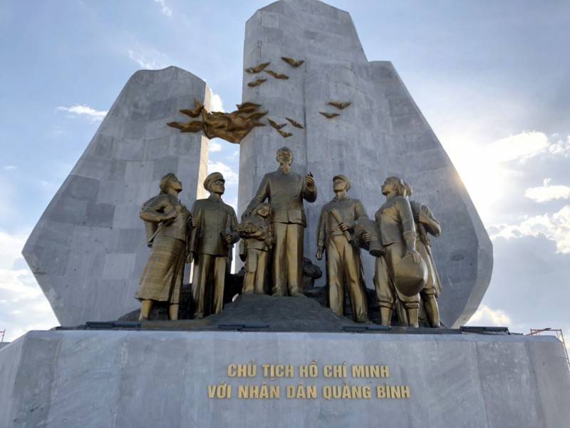 Quảng trường Hồ Chí Minh Quảng Bình, nơi gửi gắm lòng biết ơn của xứ Quảng
