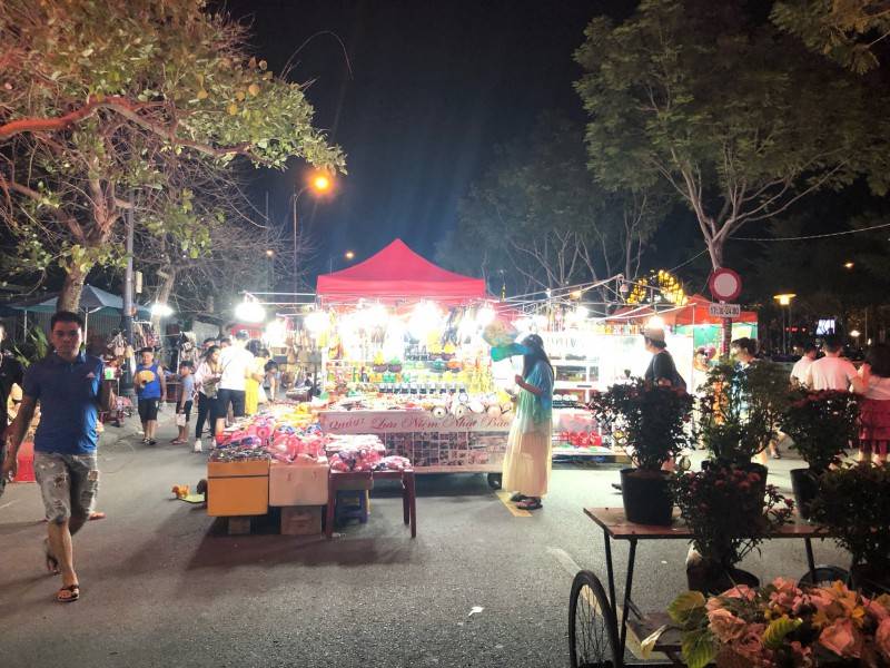 Quẩy hết mình tại 5 khu chợ đêm Đà Nẵng nhộn nhịp không bao giờ ngủ