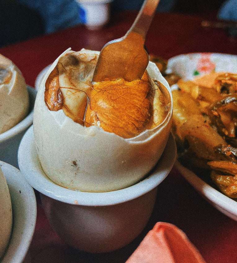 Review món ngon Ninh Bình với món trứng vịt lộn nướng cực kỳ ngon