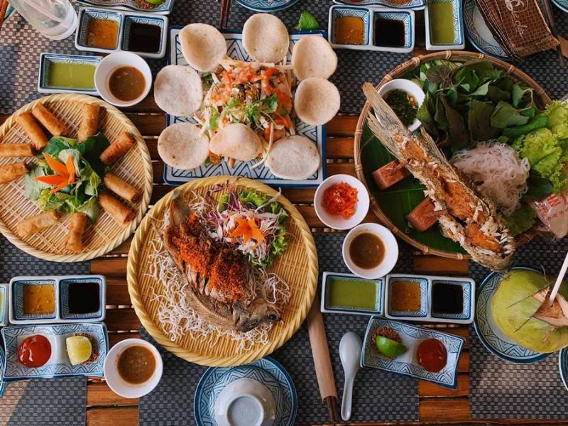 Review Quê Dừa Làng ẩm thực sinh thái với lối thiết kế độc đáo