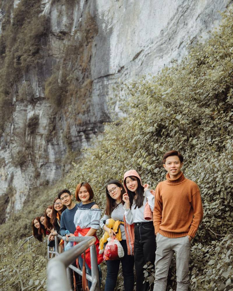 Review vách đá thần Hà Giang - Tuyến trekking đầy thách thức của tuổi trẻ