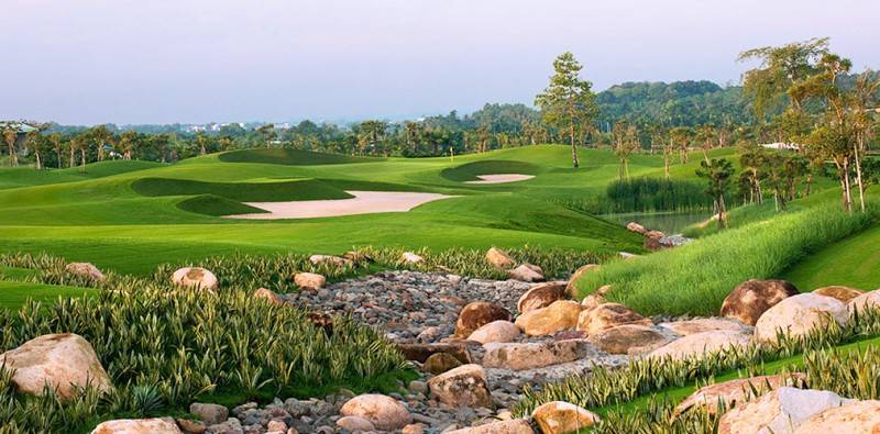 Sân golf Phú Mỹ, điểm đến nổi tiếng bậc nhất Bình Dương