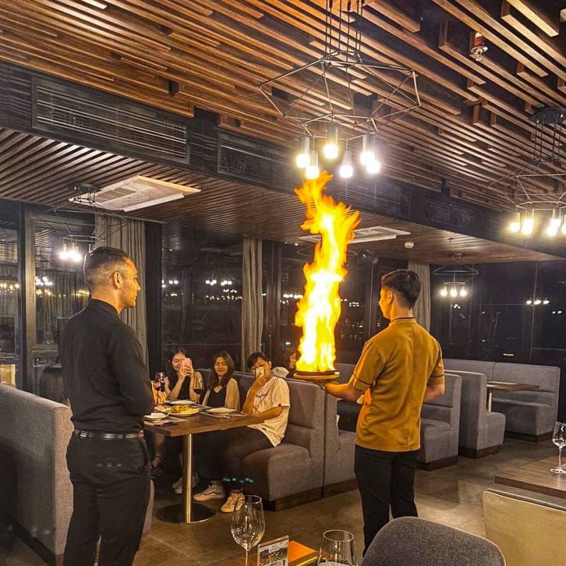 Sky View Restaurant - Nhà hàng lãng mạn lý tưởng cho các cặp đôi tại Đà Nẵng