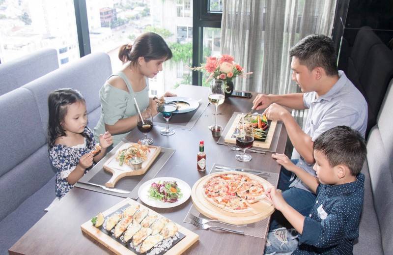 Sky View Restaurant - Nhà hàng lãng mạn lý tưởng cho các cặp đôi tại Đà Nẵng