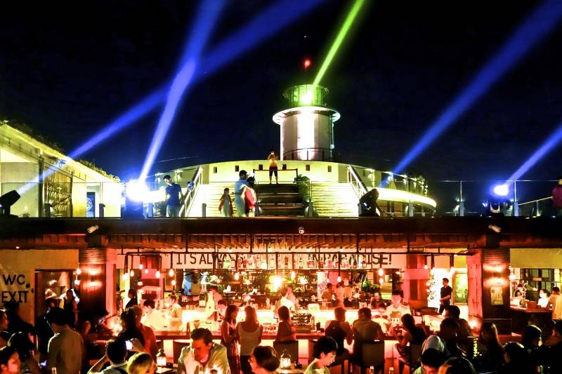 Skylight Nha Trang - 'Quẩy' cực đã tại quán bar view xịn sò nơi thành phố biển