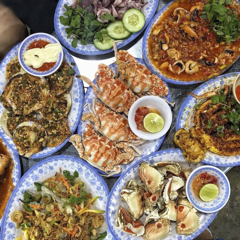 Tận hưởng ẩm thực miền biển với 10 quán hải sản tươi ngon Đà Nẵng