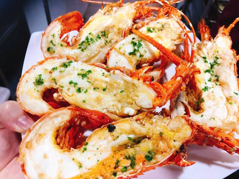 Thả ga thưởng thức hải sản linh đình ở nhà hàng Buffet Poseidon Hà Nội