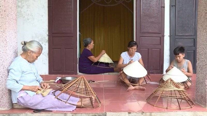 Thăm làng nghề nón lá Quy Hậu Quảng Bình quê hương Đại tướng Võ Nguyên Giáp