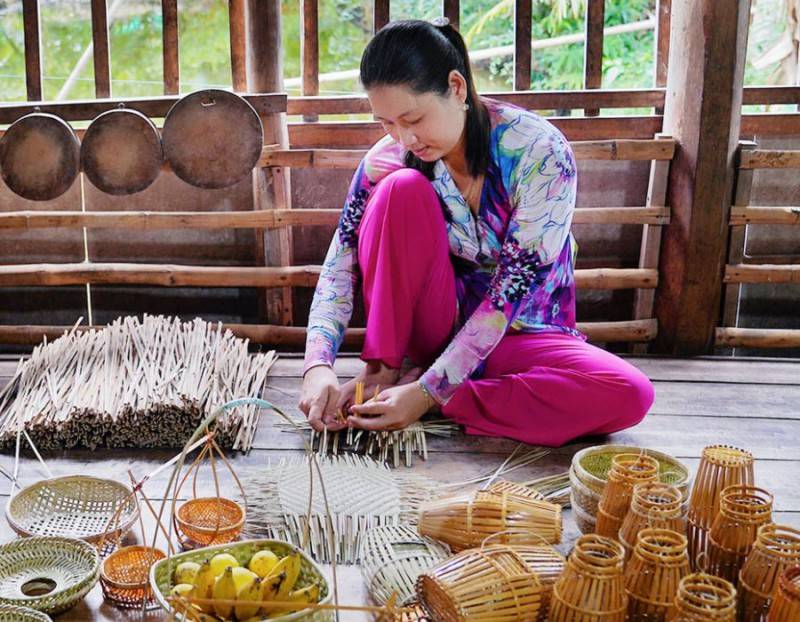 Tham quan làng Nghề đan đát ở Nguyễn Phích cực nổi tiếng