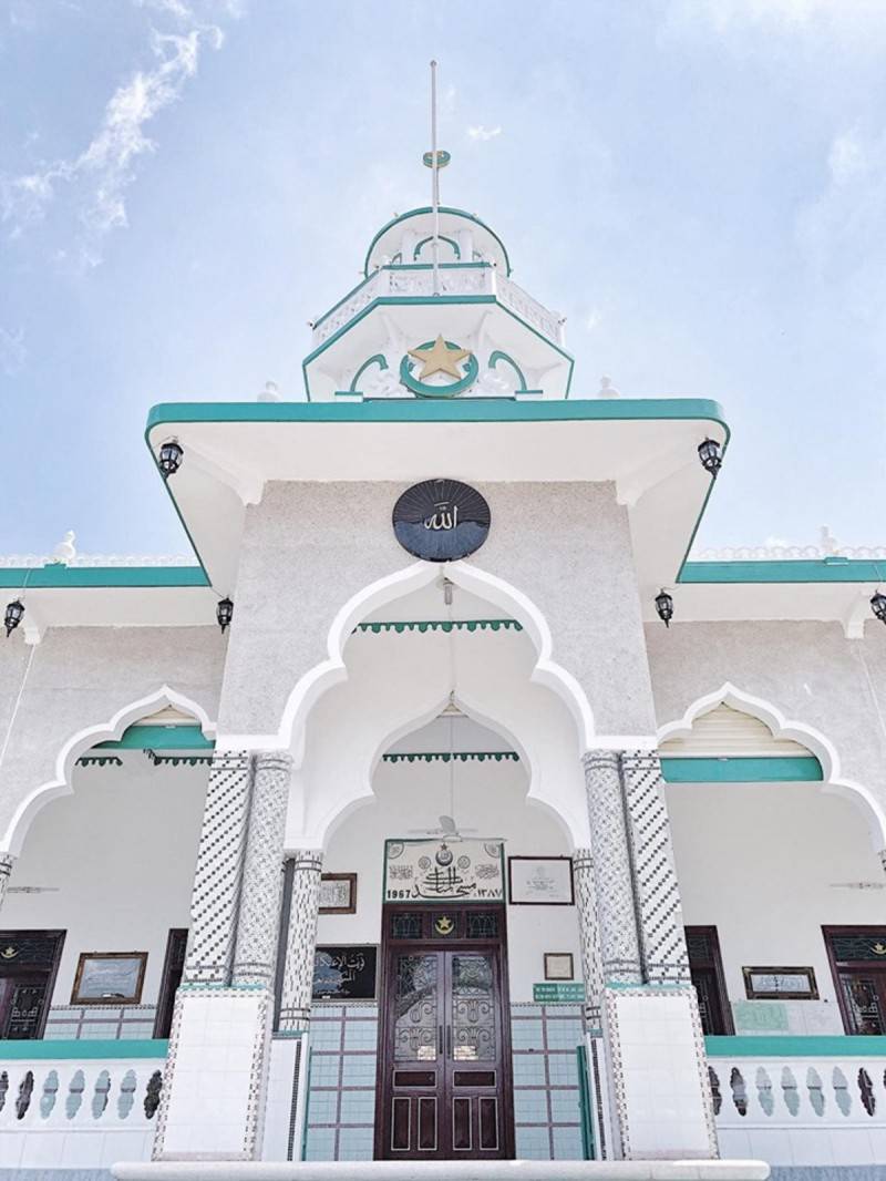 Thánh Đường Hồi Giáo Mubarak, địa điểm check in ấn tượng tại An Giang