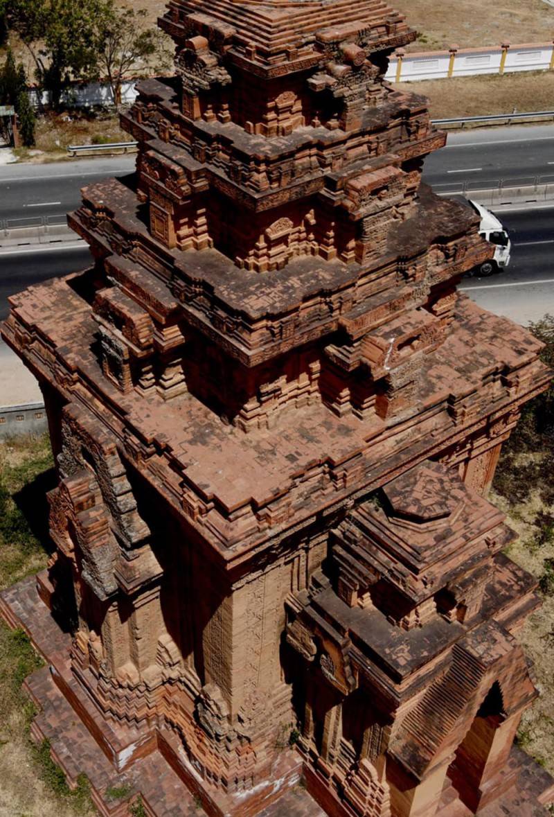 Tháp Hòa Lai, vùng đất nổi tiếng với những bí ẩn chưa được giải mã