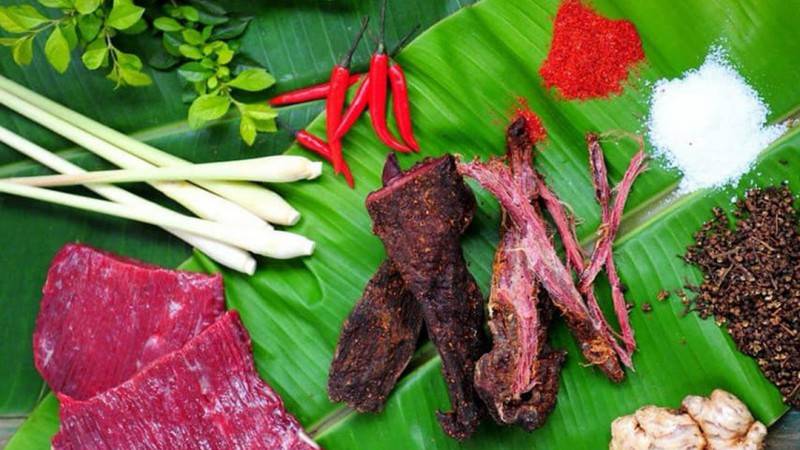 Thịt trâu gác bếp Mộc Châu – Món ngon đãi khách của dân tộc Thái