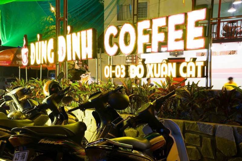 Thong thả ghé đến Đủng Đỉnh Coffee ngắm hồ cá Koi siêu xịn