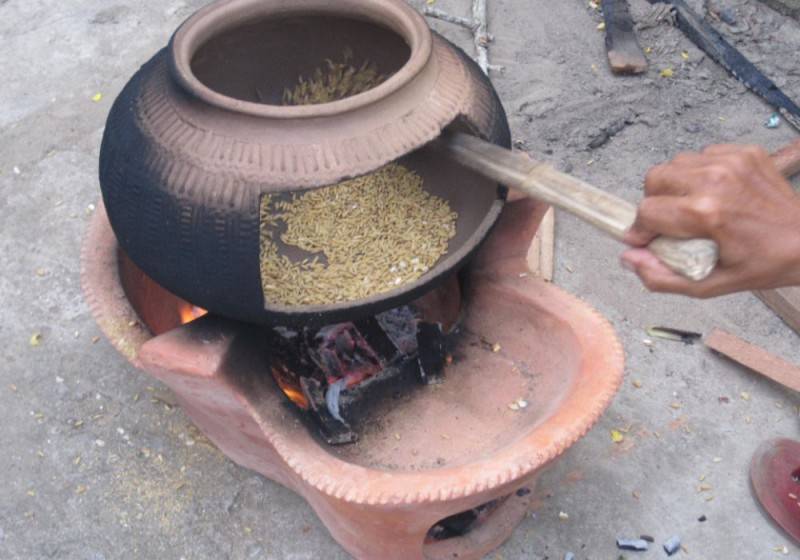 Thưởng thức cốm dẹp An Giang, món ăn truyền thống của người Khmer