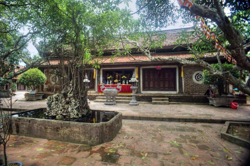 Thưởng thức lối kiến trúc độc đáo với chùa Tây Phương Hà Nội