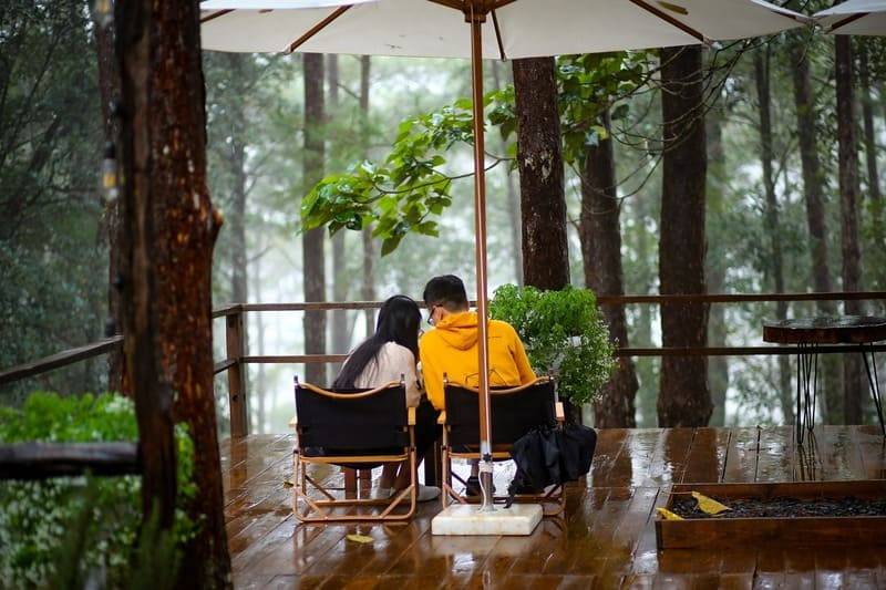 Tiệm cà phê bên rừng, điểm ngắm cảnh thanh bình giữa Măng Đen